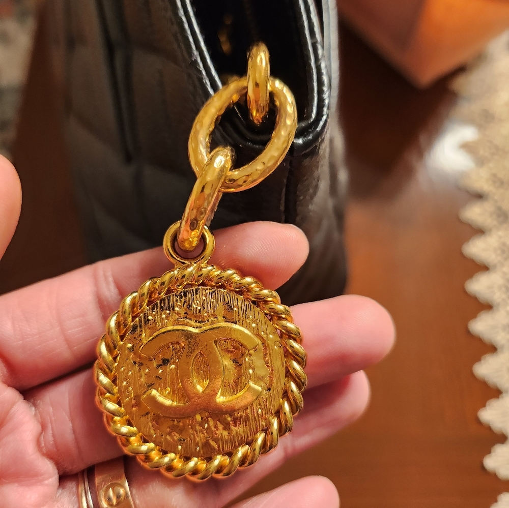 Channel Medallion - Picture 8 of 15